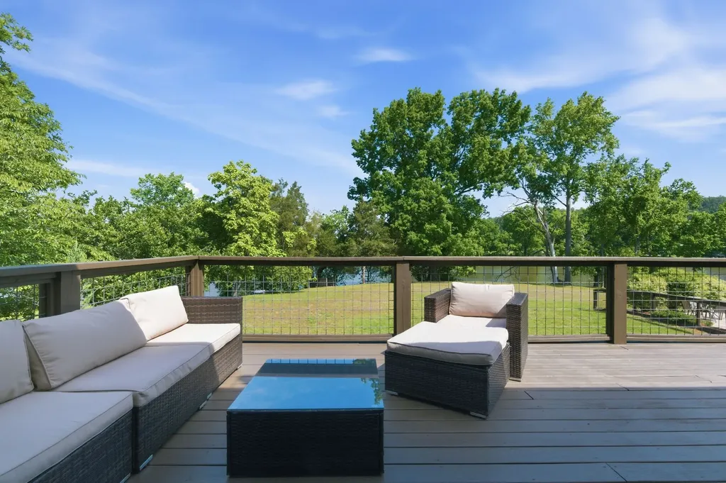 1014 Lakeview Circle Ashland City TN 37015
