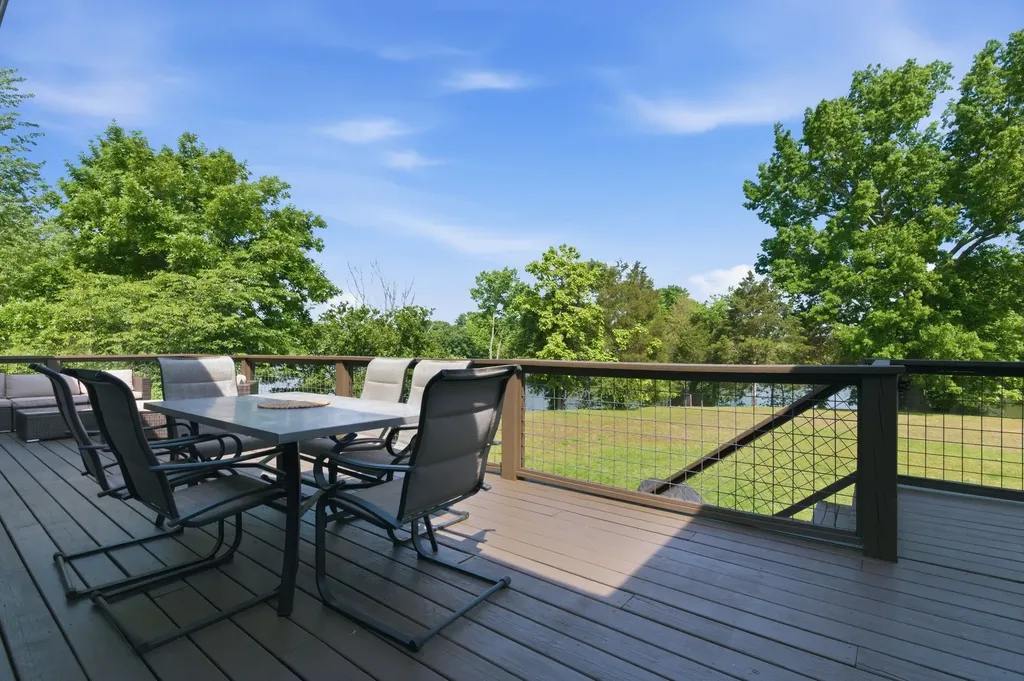1014 Lakeview Circle Ashland City TN 37015
