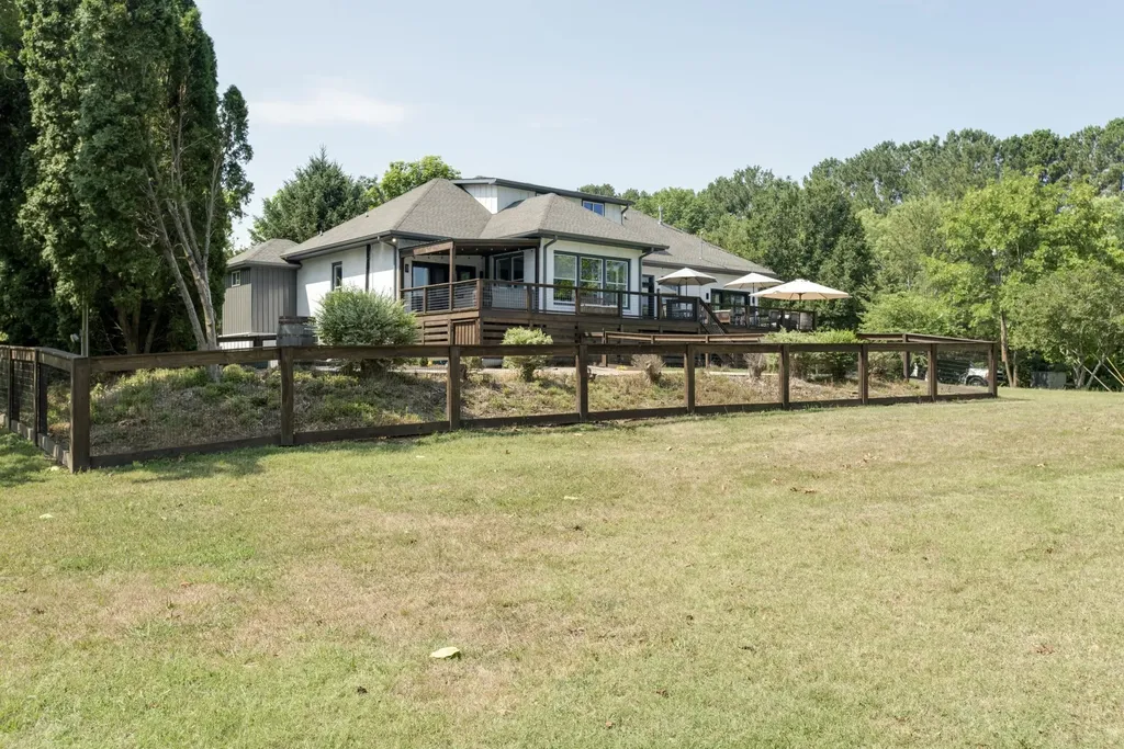 1014 Lakeview Circle Ashland City TN 37015