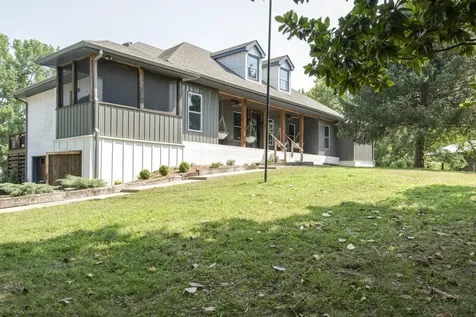 1014 Lakeview Circle Ashland City TN 37015