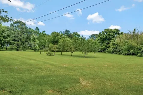 1014 Lakeview Circle Ashland City TN 37015