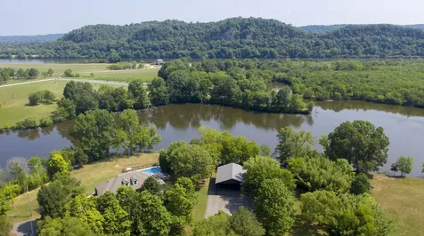 1014 Lakeview Circle Ashland City TN 37015