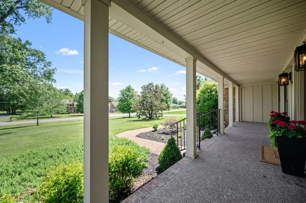 131 Arrowhead Drive Hendersonville TN 37075