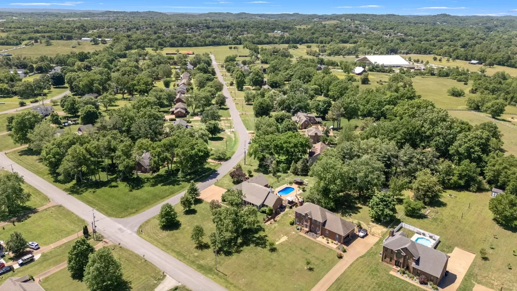 131 Arrowhead Drive Hendersonville TN 37075