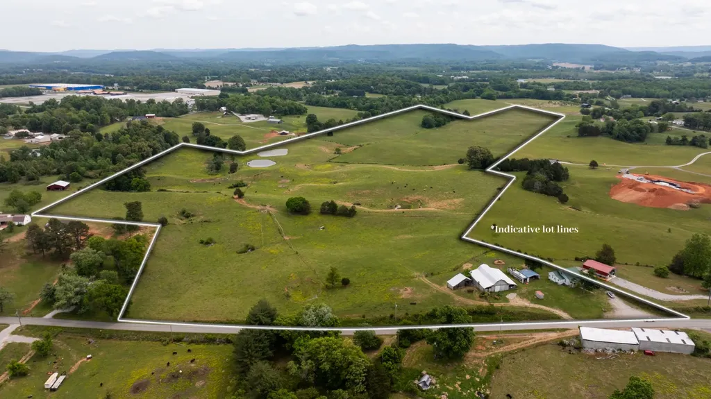 1496 S Bunker Hill Road Sparta TN 38583