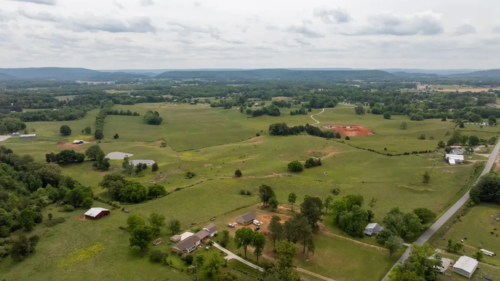 1496 S Bunker Hill Road Sparta TN 38583