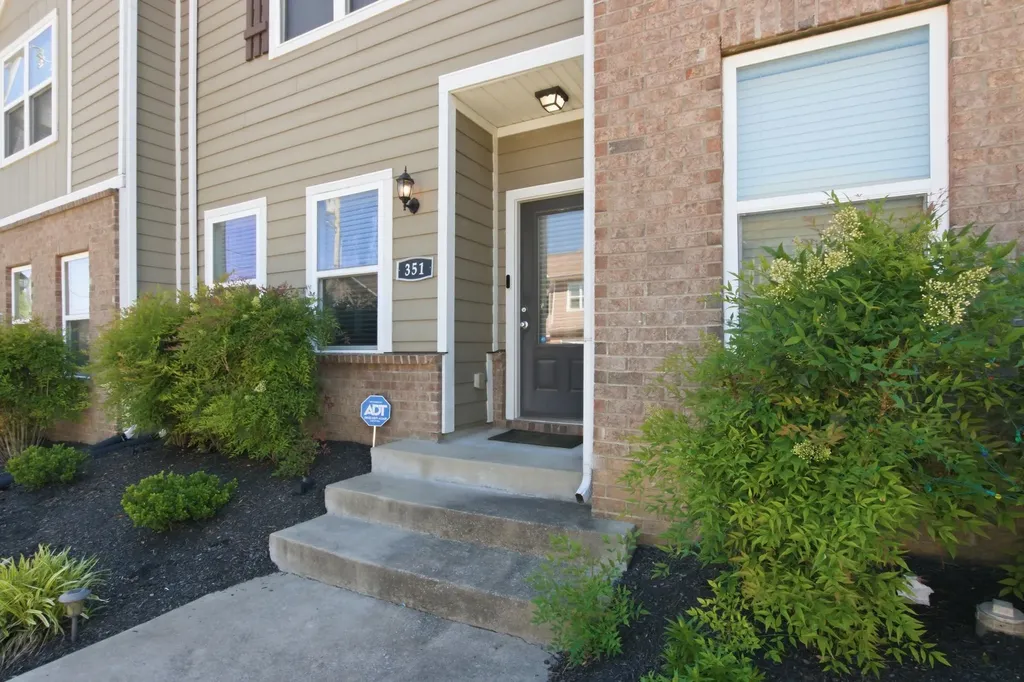 351 David Bolin Drive La Vergne TN 37086