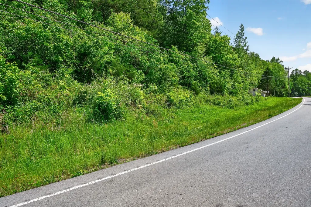 2176 Jennings Creek Highway Whitleyville TN 38588