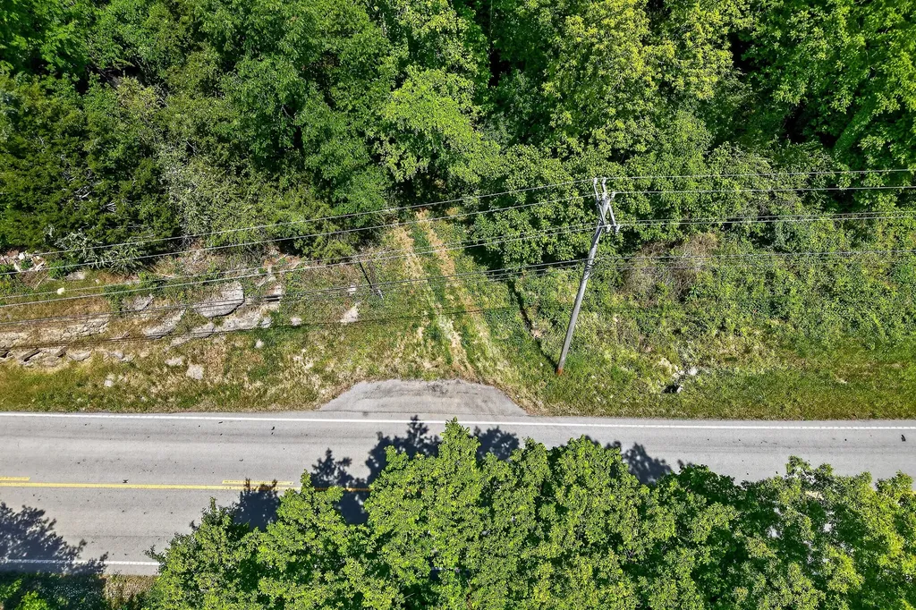 2176 Jennings Creek Highway Whitleyville TN 38588