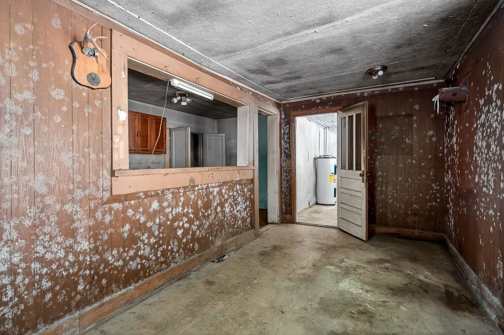 2176 Jennings Creek Highway Whitleyville TN 38588