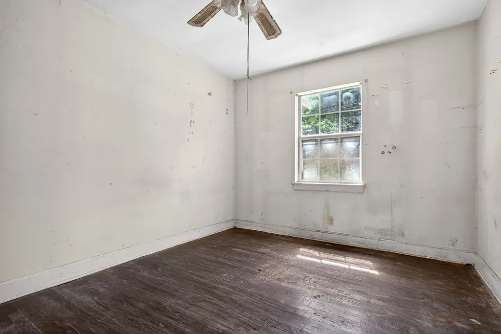 2176 Jennings Creek Highway Whitleyville TN 38588