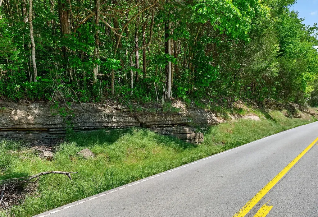 2176 Jennings Creek Highway Whitleyville TN 38588
