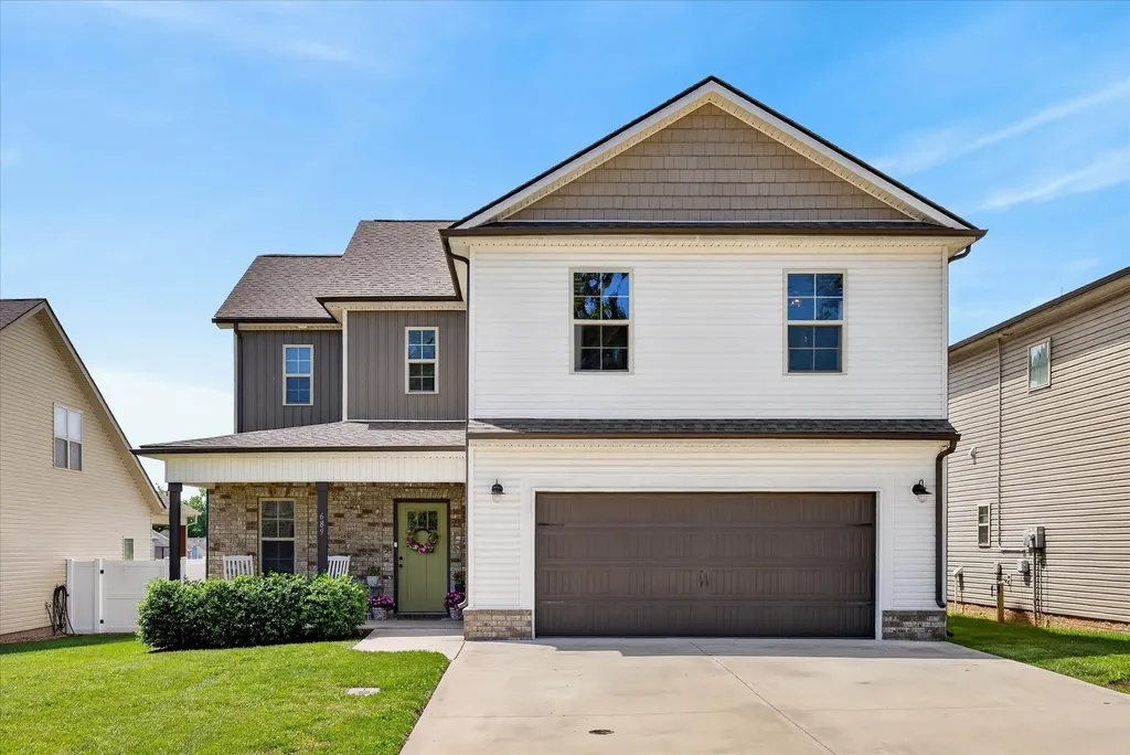 689 Elm Street Clarksville TN 37040