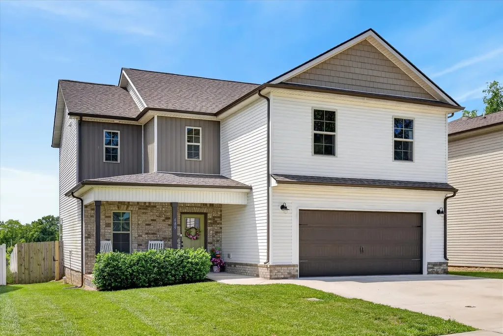 689 Elm Street Clarksville TN 37040
