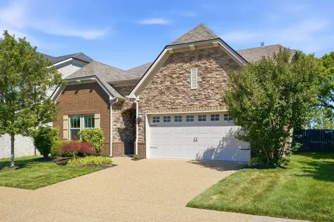 5001 Riverbank Drive Hermitage TN 37076