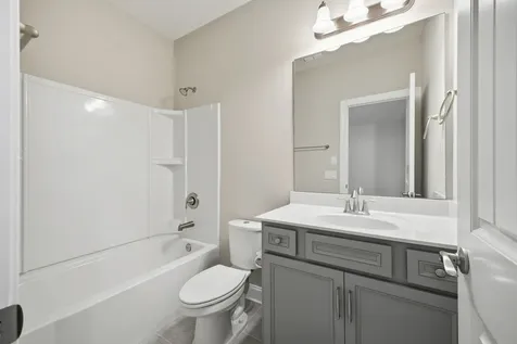 5001 Riverbank Drive Hermitage TN 37076