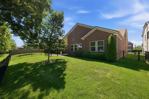 5001 Riverbank Drive Hermitage TN 37076