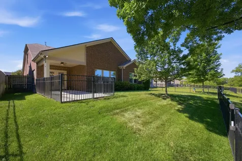5001 Riverbank Drive Hermitage TN 37076