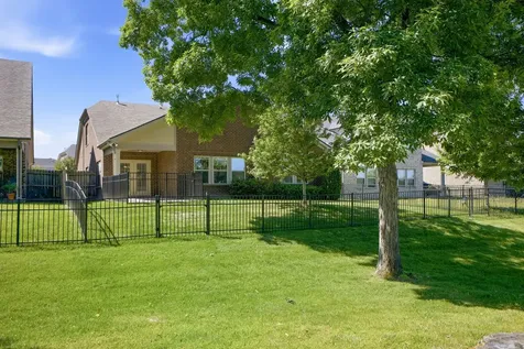 5001 Riverbank Drive Hermitage TN 37076