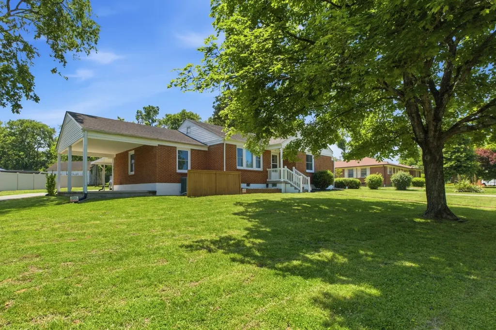 201 W Hillcrest Drive Gallatin TN 37066