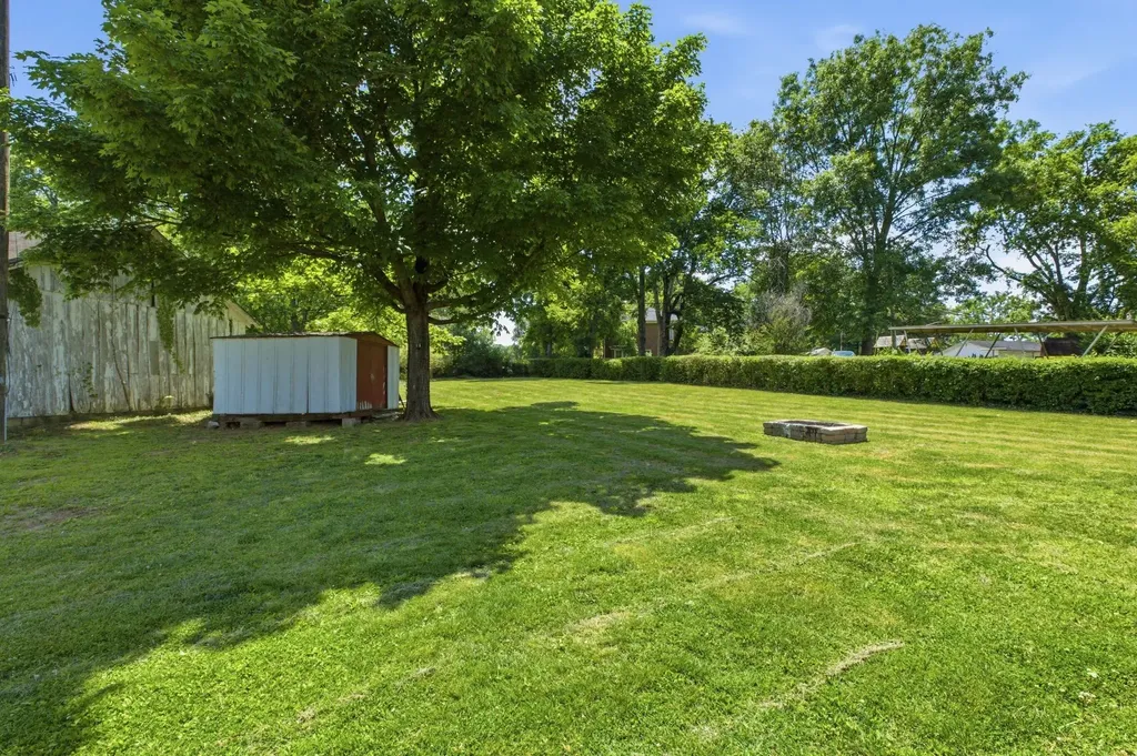201 W Hillcrest Drive Gallatin TN 37066
