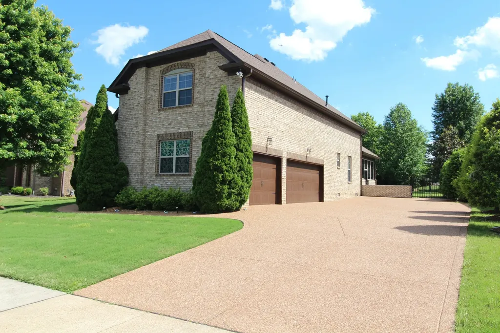 337 Crooked Creek Lane Hendersonville TN 37075