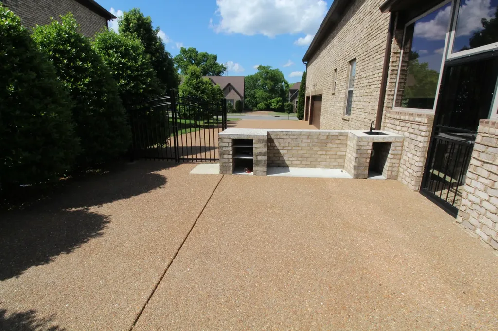 337 Crooked Creek Lane Hendersonville TN 37075