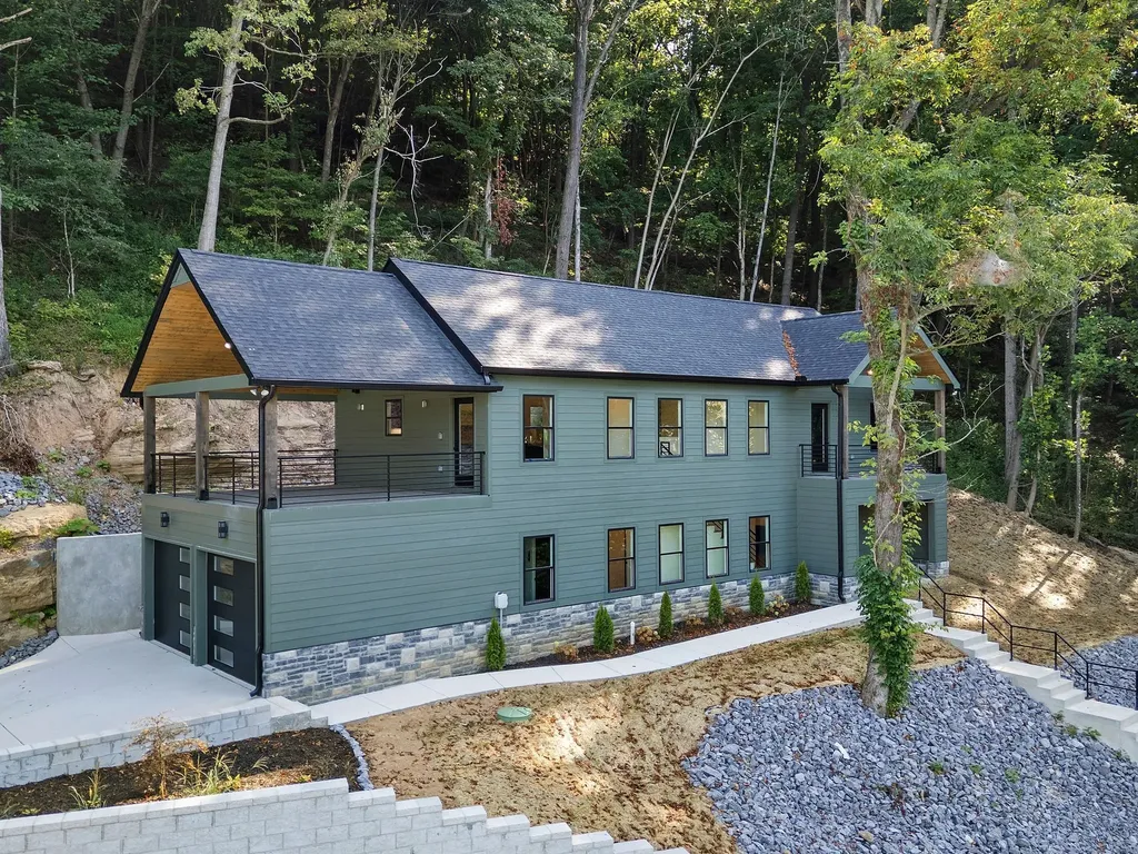 2405 Shoreside Drive Smithville TN 37166