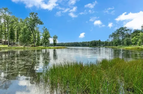 36 Waters Edge Way Tracy City TN 37387