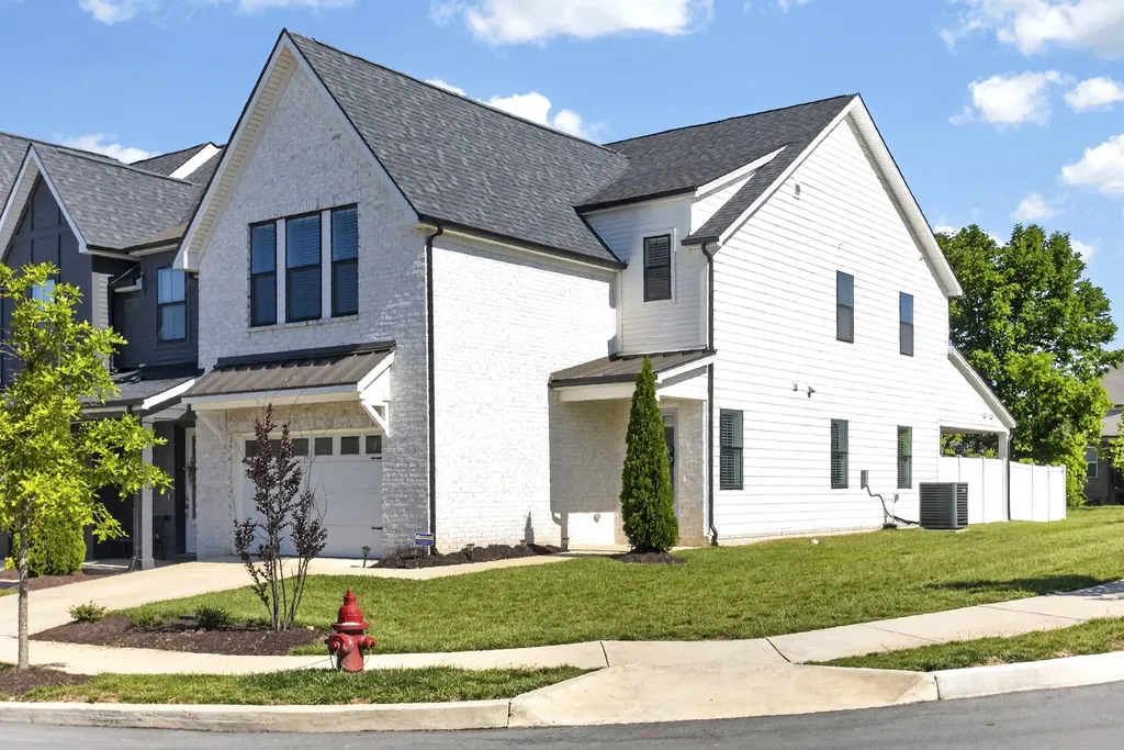 Thompsons Station TN, 1500 Nickelby Place