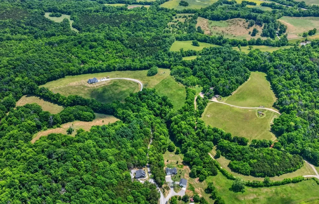 16111 Manchester Pike Christiana TN 37037