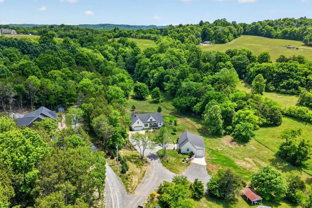 16111 Manchester Pike Christiana TN 37037