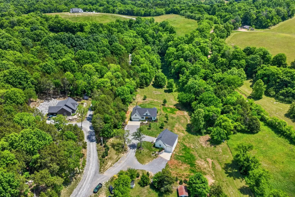 16111 Manchester Pike Christiana TN 37037