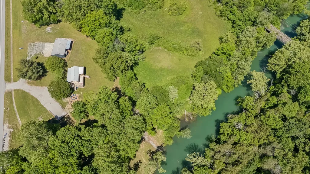 6777 Spencer Road Rock Island TN 38581