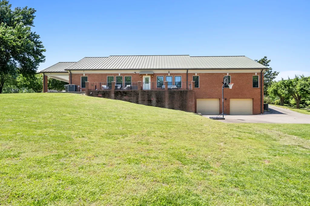 402 Fairway Trail Springfield TN 37172