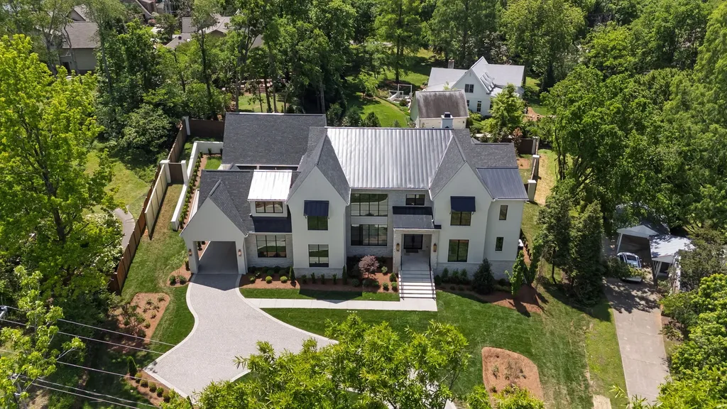 1135 Duncanwood Drive Nashville TN 37204