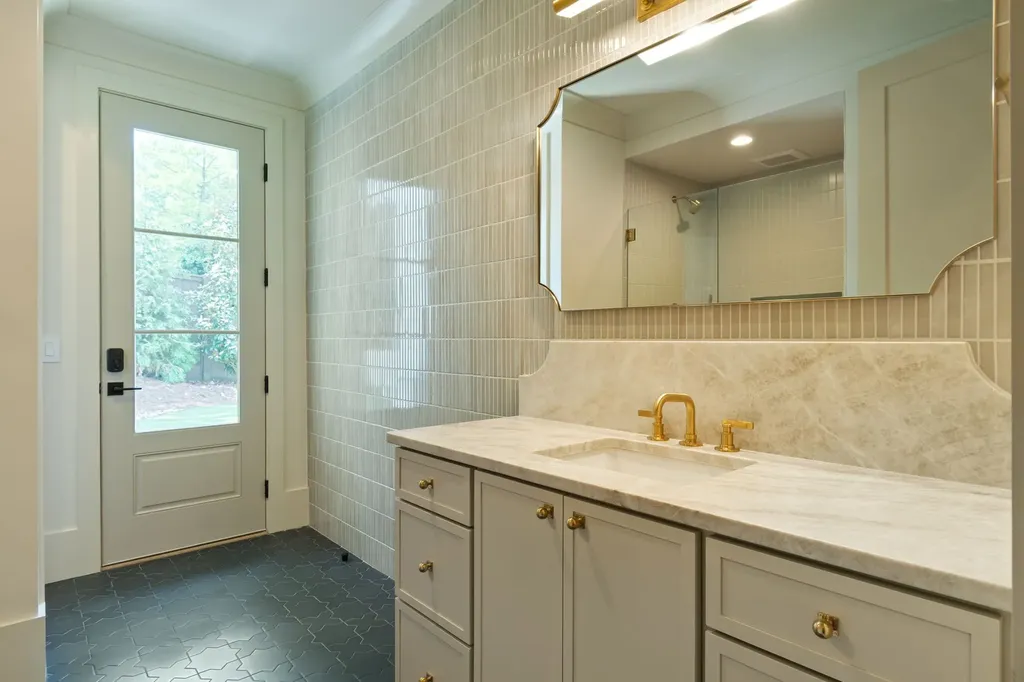 1135 Duncanwood Drive Nashville TN 37204