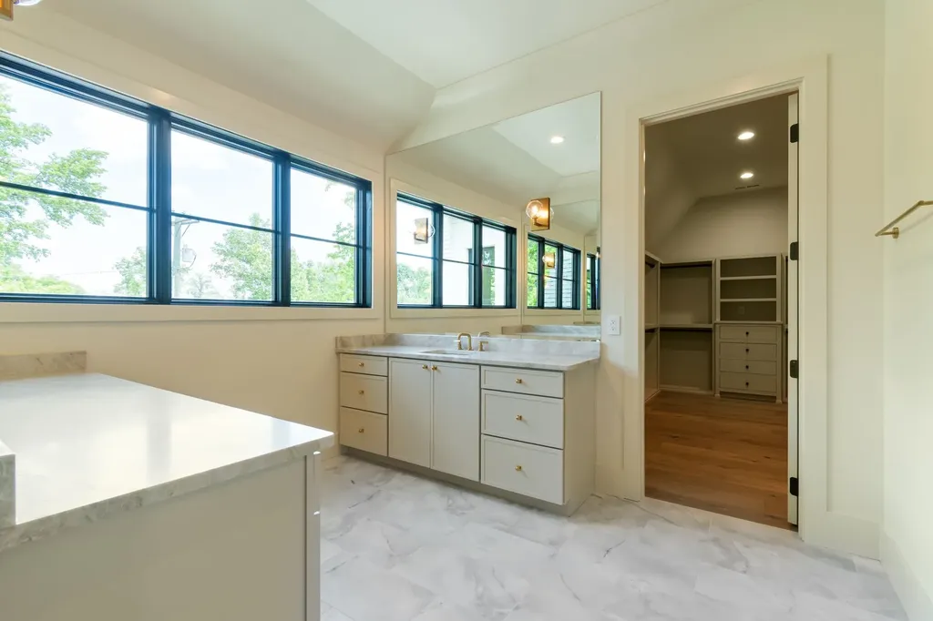 1135 Duncanwood Drive Nashville TN 37204