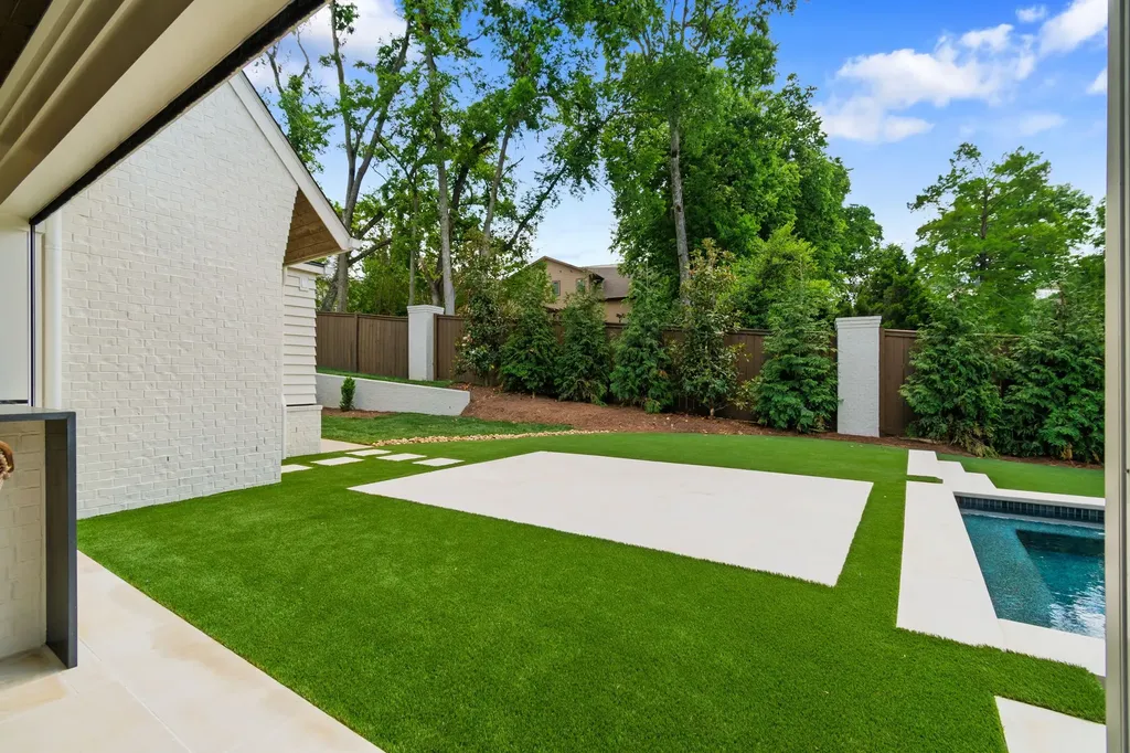 1135 Duncanwood Drive Nashville TN 37204