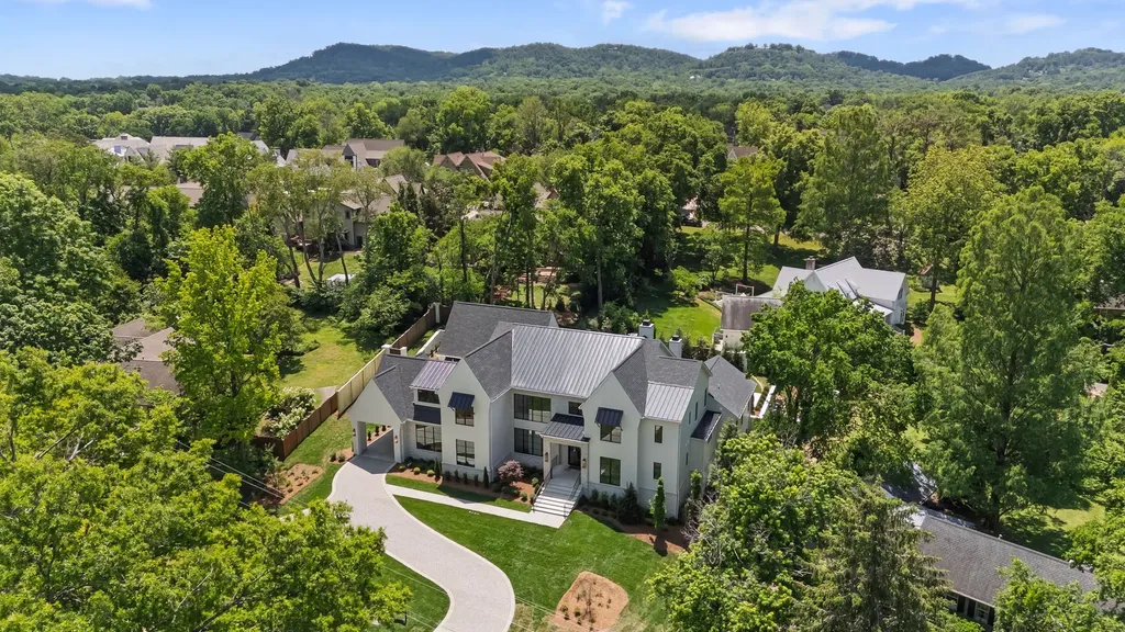 1135 Duncanwood Drive Nashville TN 37204