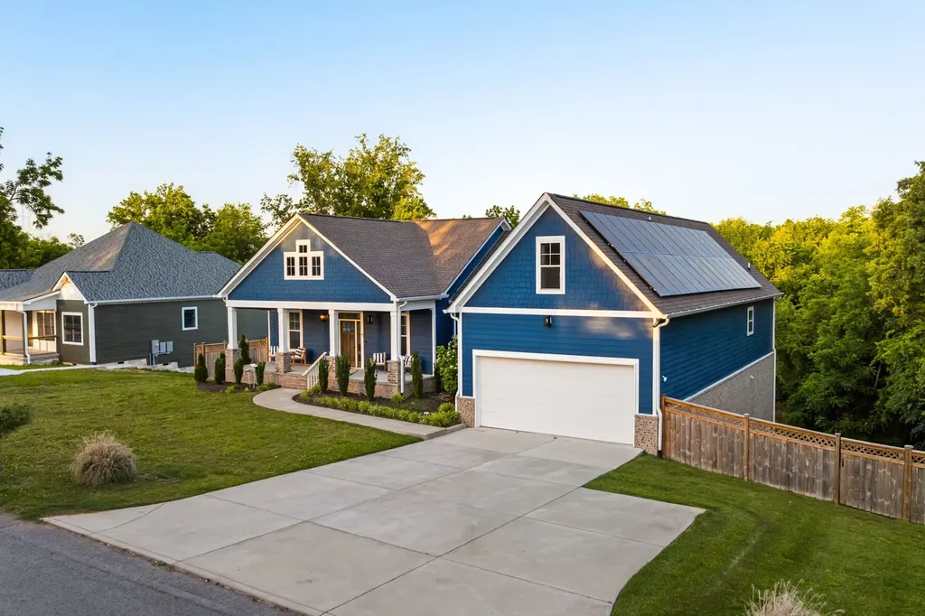 102 Riverwood Drive Hendersonville TN 37075