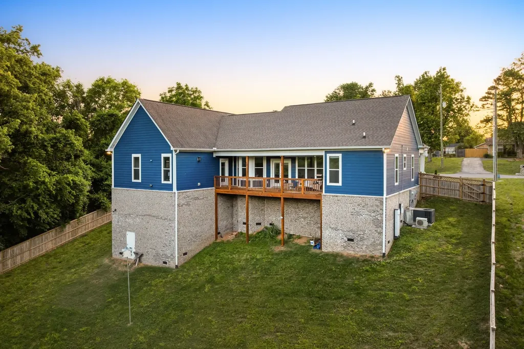 102 Riverwood Drive Hendersonville TN 37075