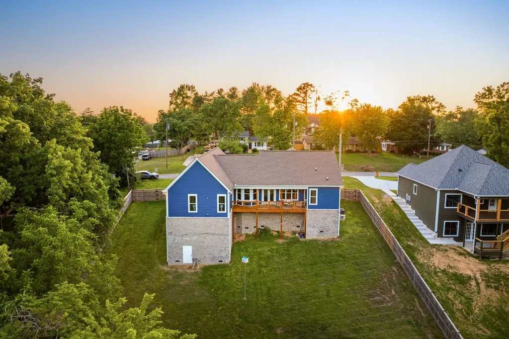 102 Riverwood Drive Hendersonville TN 37075