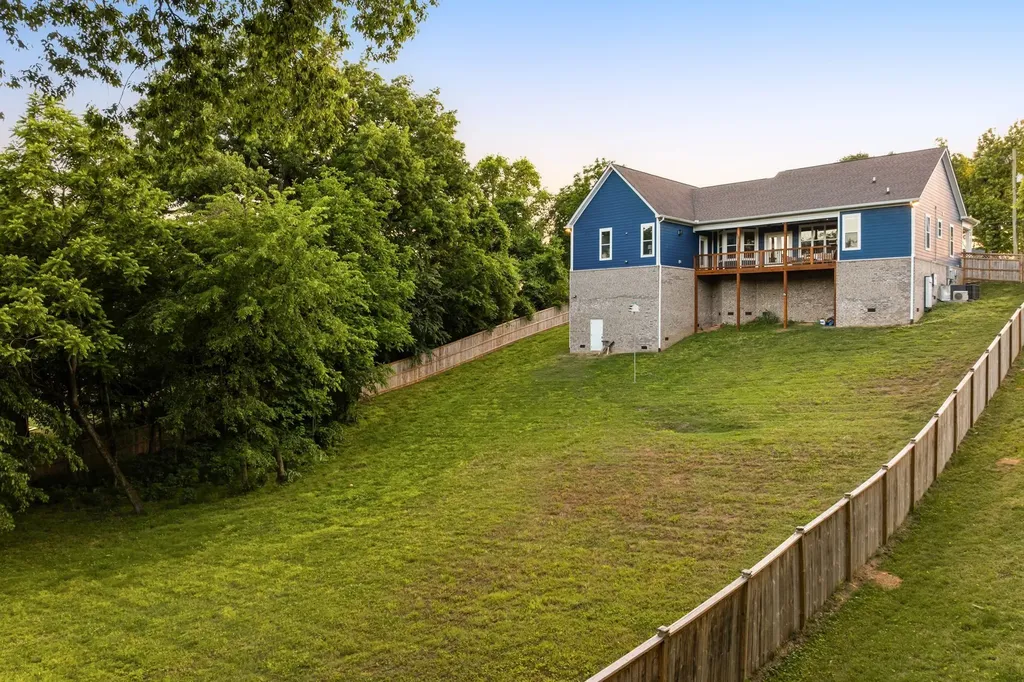 102 Riverwood Drive Hendersonville TN 37075