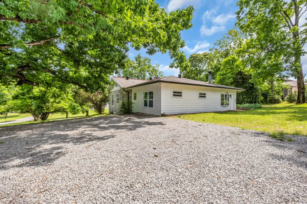 220 Disspayne Drive Nashville TN 37214