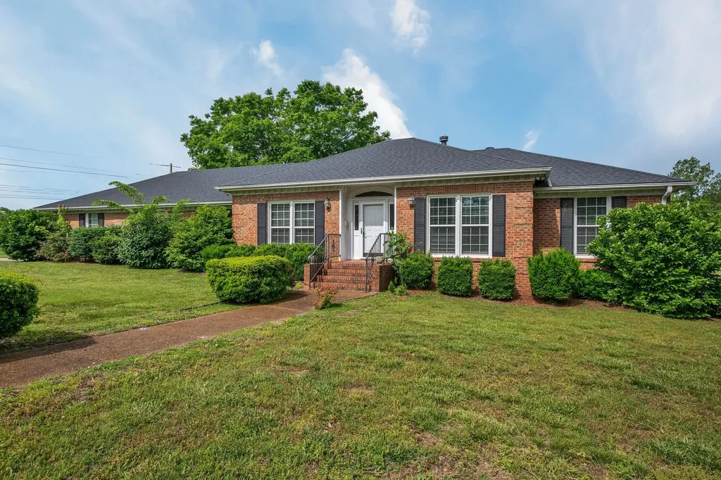 4125 Highway 48, N Charlotte TN 37036