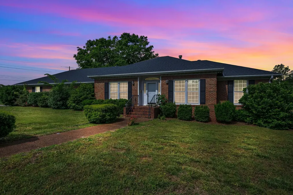 4125 Highway 48, N Charlotte TN 37036