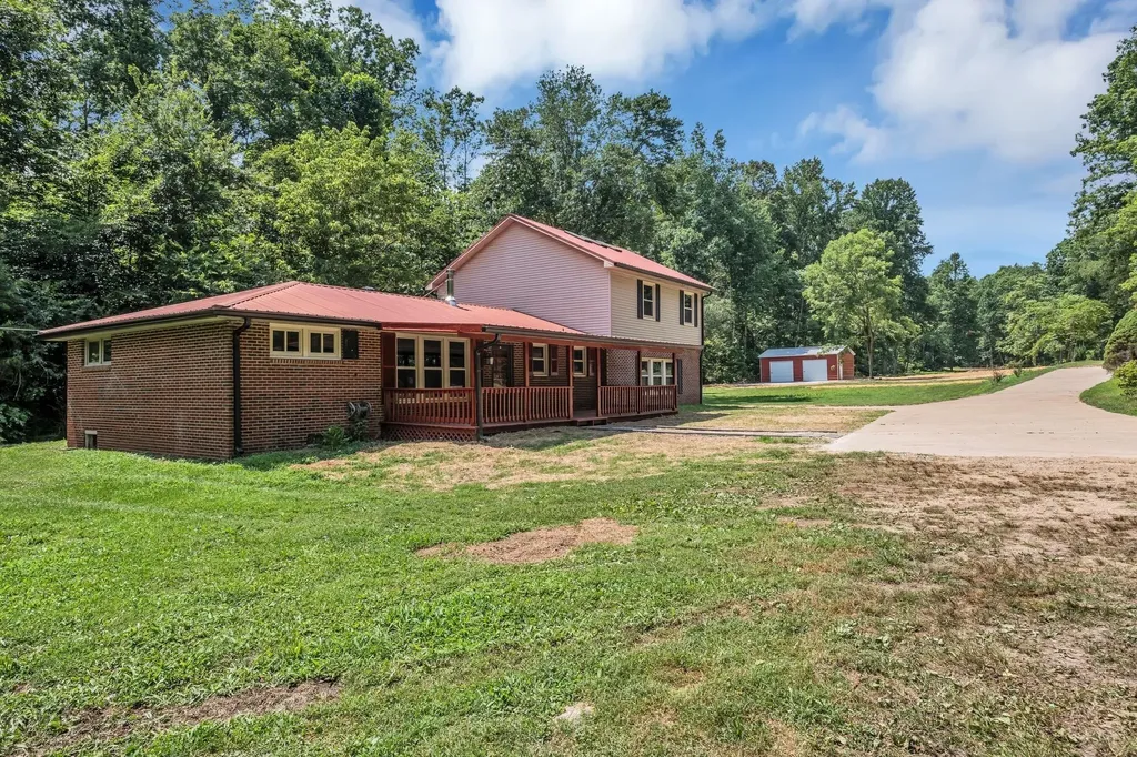 5940 Hassells Creek Lane Lyles TN 37098