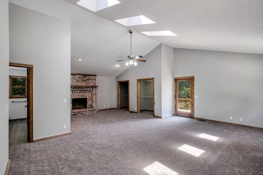 5940 Hassells Creek Lane Lyles TN 37098