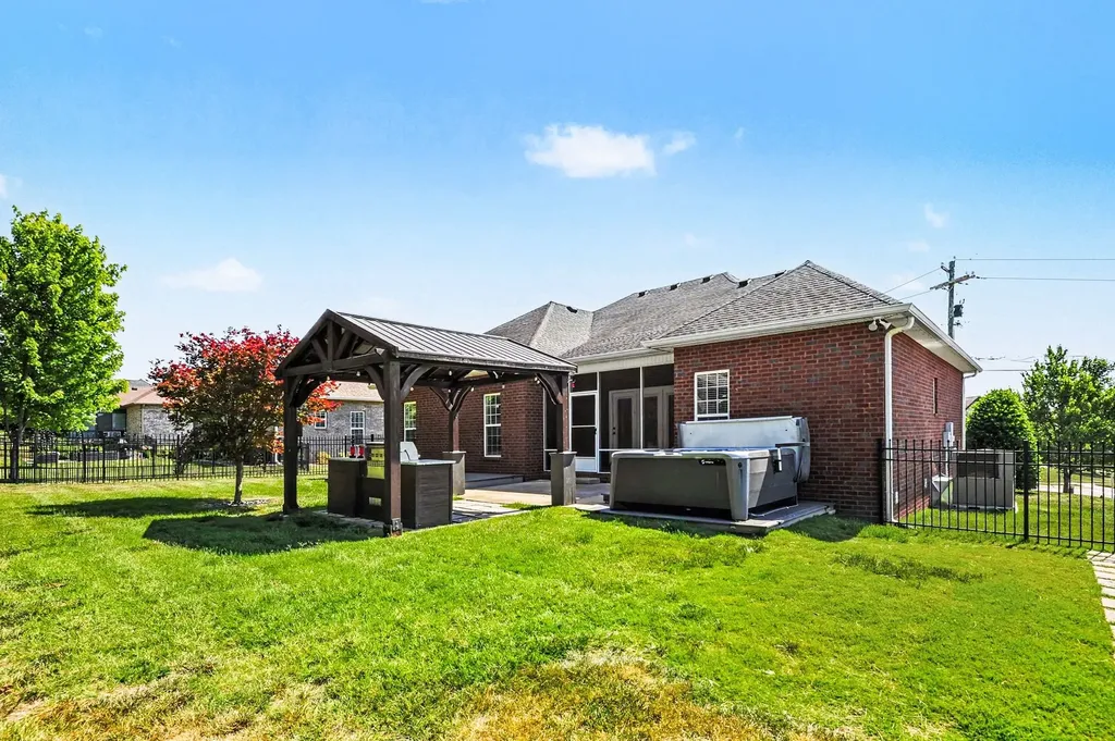 162 Beacon Street Gallatin TN 37066